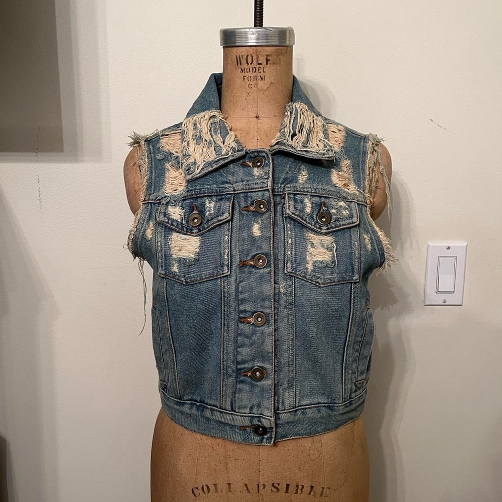 Y2K LF Millau Distressed Cropped Denim Jean Vest